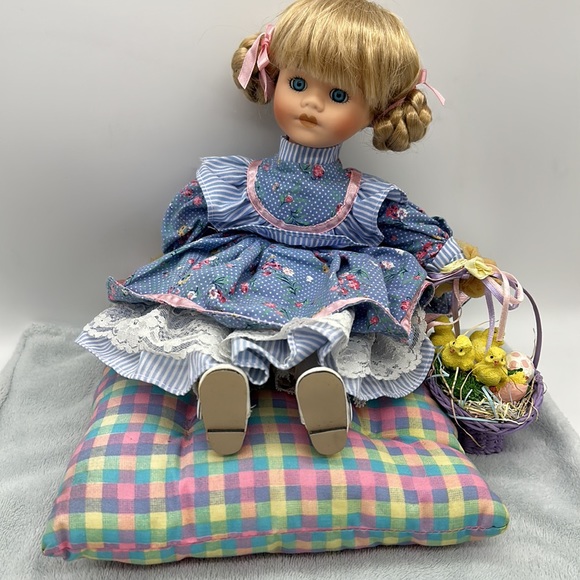 Vintage Porcelain Sitting Blue-eyed Doll on Pillow w/Basket of Chicks 10” High - Picture 2 of 10